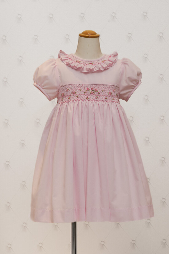 ピンクスモック刺繍のドレス