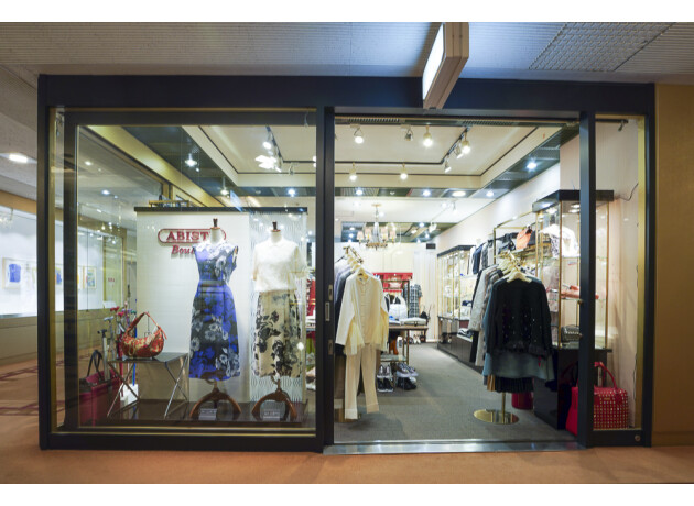 34.アビステ ブティック