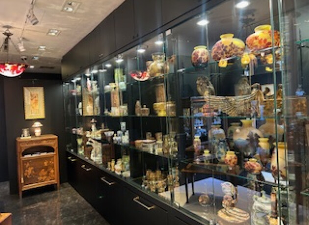 27.  アンティークス 　 レ・モンドギャラリー